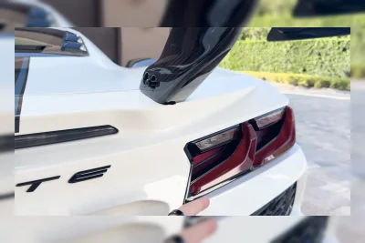 Pemilik Corvette ZR1 Keluhkan Sayap Belakang Retakkan Cat Saat 180 MPH
