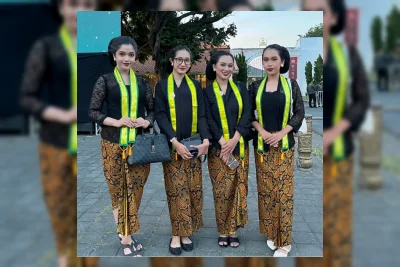 Generasi Muda Ramaikan Kirab 1 Suro di Pura Mangkunegaran