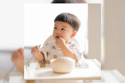 Atur Jadwal dan Tekstur MPASI Bayi untuk Cegah Gerakan Tutup Mulut