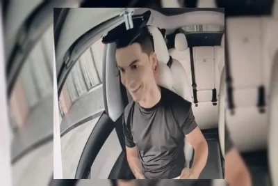 Sistem Kamera Tesla Terkecoh Boneka Cristiano Ronaldo dan Messi