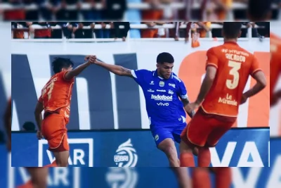 Persija dan Persib Kena Denda Ratusan Juta Akibat Ulah Suporter