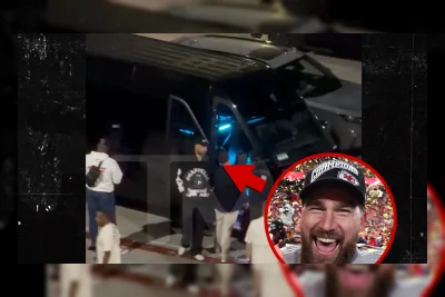 Travis Kelce dan Jason Kelce Nonton Dave Chappelle, Suasana Pesta Bujang