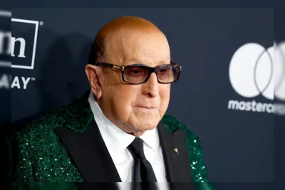 Produser Musik Grammy Clive Davis Meninggal di Usia 94
