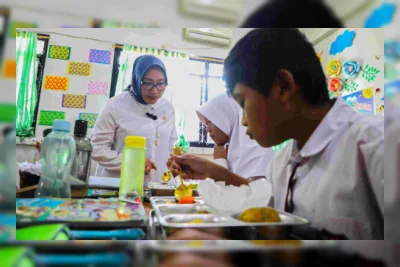 Kejaksaan Dipuji di Kasus MBG, Citra Ternoda karena Roy Suryo dan dr. Tifa