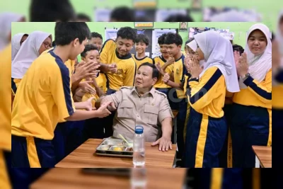 Siswa SD-SMP Batam Aksi Dukung MBG, DPR Minta Kemendikdasmen Selidiki Dugaan Mobilisasi