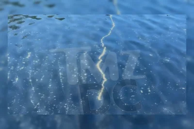 Kolam Refleksi Kembali Biru, Garis Misterius di Dasarnya Makin Terlihat