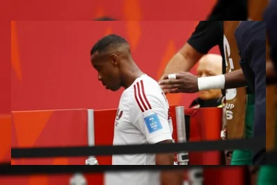 Gelandang Qatar Assim Madibo Dihukum FIFA Usai Bikin Kone Patah Kaki