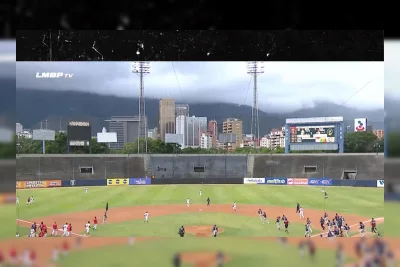 Gempa Bumi Venezuela Guncang Stadion Baseball, Pemain Berlari