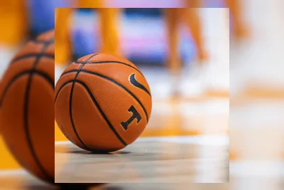 Los Angeles Lakers Rekrut Cameron Carr di Draft 2026, Bersatu Kembali dengan Dalton Knecht