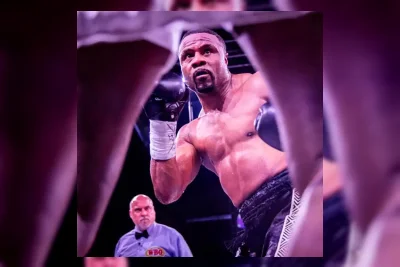 Francis Lafreniere Kalahkan Jean Pascal di Laval