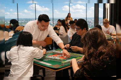 Aloft Surabaya Pakuwon City Gelar Mahjong Night Perdana di Surabaya