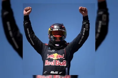 Shane van Gisbergen Kembali Menang di Sonoma, Kalahkan Chase Briscoe