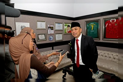Wali Kota Surabaya Peringatkan Tiga Kecamatan, Ancaman Copot Camat dan Lurah