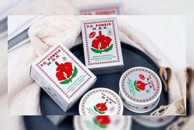 Bedak MBK Digunakan untuk Apa? Ini Bedanya Kemasan Putih dan Silver