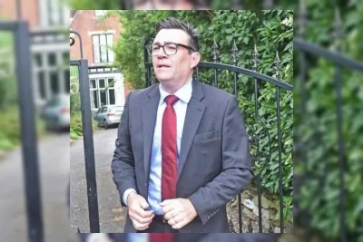 Andy Burnham Hadapi Sorotan Jelang Pidato Kepemimpinan