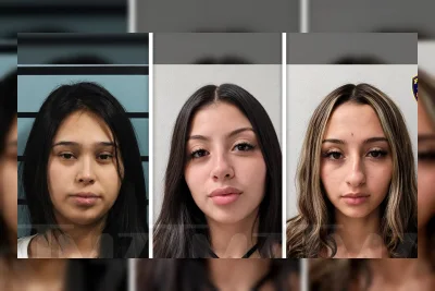 Tersangka Pembunuhan di Texas Tersenyum di Foto Tahanan