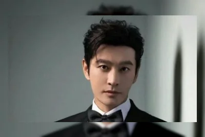 Huang Xiaoming Bantah Rumor Operasi Plastik di Acara TV