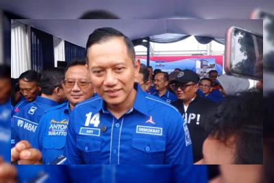 Jokowi Keliling untuk PSI, AHY: Demokrat Pilih Urus Ekonomi dan Lapangan Kerja