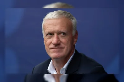 Pelatih Deschamps Kembali ke Timnas Prancis Usai Pemakaman Ibu