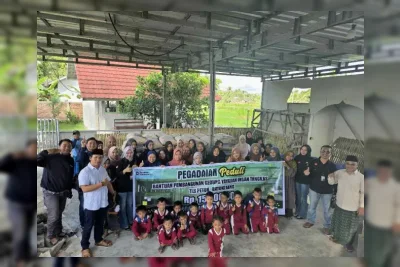 Pegadaian Praya Dukung Pembangunan Sekolah dan Edukasi Investasi Emas