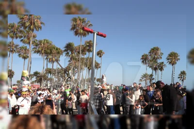 Penggemar Beri Tribute untuk Oliver Tree di Venice Beach
