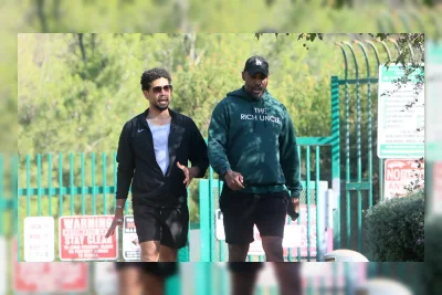 Jussie Smollett Dikabarkan Pacari Bintang 'Queer Eye' Karamo Brown