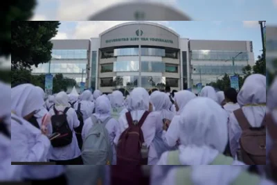 Mahasiswa Unisa Yogya Viral Pakai Busana Wanita, Masuk WC Mahasiswi