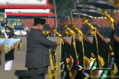 Prabowo Sematkan Tanda Kehormatan Samkaryanugara ke 2 Satker dan 10 Polda