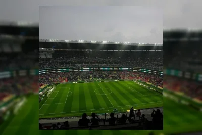 Badai Tunda Laga Meksiko vs Ekuador di Piala Dunia, Wartawan Senior Pensiun