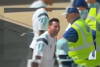 Momen Langka! Lionel Messi Tertawa Ngakak saat Diperiksa Petugas Bandara