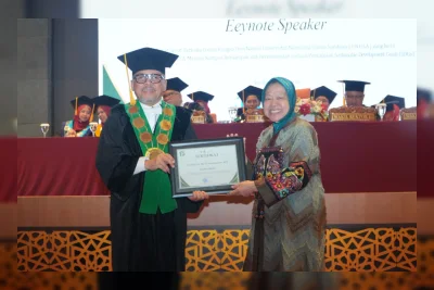 Dies Natalis ke-13 Unusa, Risma: Kampus Harus Jadi Penggerak Solusi Pembangunan Berkelanjutan