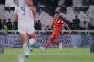 Fajar Fathurrahman Raih Gelar Sarjana dan Penghargaan Kampus di Tengah Karier di Persija