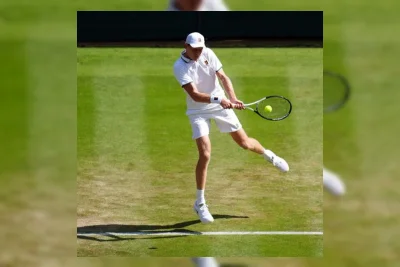 Novak Djokovic Samai Rekor Kemenangan Lapangan Rumput Roger Federer di Wimbledon