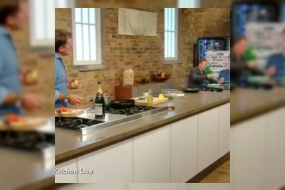 Matt Tebbutt Tegur Chef Andrew Wong di Saturday Kitchen