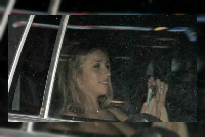 Tate McRae Kembali ke Ponsel Setelah Dilarang Bawa ke Pernikahan Taylor Swift dan Travis Kelce