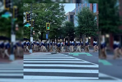 Ratusan Anggota Patriot Front Berdemo di Washington pada Hari Kemerdekaan