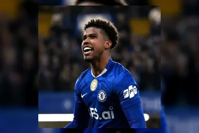 Manchester United Incar Gelandang Chelsea Andrey Santos