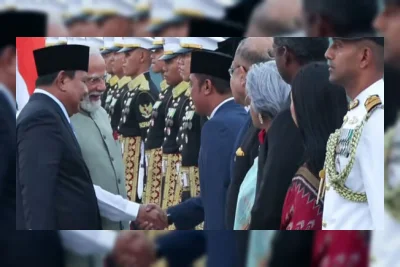 PM Modi Tiba di Indonesia, Disambut Langsung Presiden Prabowo di Bandara