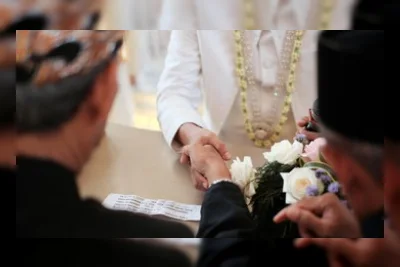 Viral Penghulu di Jaksel Pimpin Akad Nikah Pakai 3 Bahasa