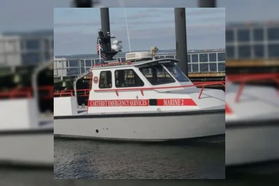 Paus Melompat dan Menenggelamkan Perahu Pemadam Kebakaran New Jersey