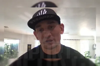 Max Holloway: Conor McGregor Tetap Berbahaya Meski 5 Tahun Absen