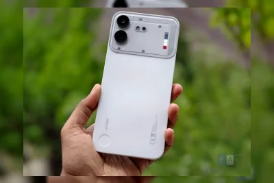 Hands On Nothing Phone (4b): Layar Cerah, Baterai Besar, dan Desain Baru