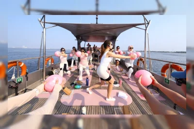 Pilates di Atas Yacht, Tren Gaya Hidup Sehat yang Lebih Seru