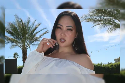 Ditinggal di Kotak Saat Bayi, Kini Sukses di OnlyFans