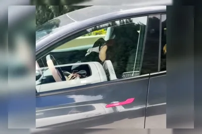 Wanita Tertidur di Belakang Kemudi Tesla saat Melaju di Jalan Tol, Polisi Selidiki