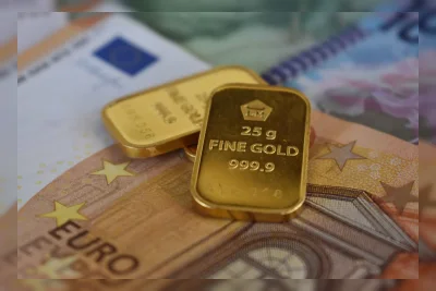 Harga Emas Antam dan UBS Hari Ini 9 Juli 2026: Koreksi di Tengah Pelemahan Dolar AS
