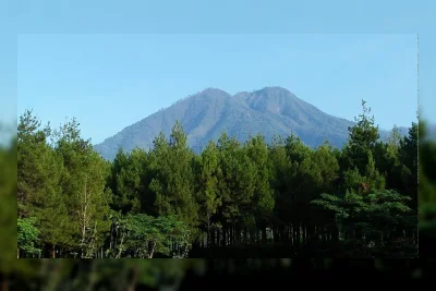 Gunung Kawi Terkenal dengan Apa? Ini Daya Tarik Alam, Mistis, dan Spiritual