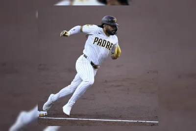 Diamondbacks dan Padres Berebut Kemenangan di Petco Park