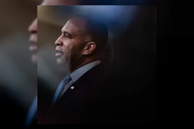 Hakeem Jeffries Abaikan Potensi Tantangan Kepemimpinan dari Kandidat Progresif