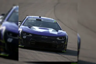 NASCAR Bersihkan Mobil Denny Hamlin dan Alex Bowman dari Pelanggaran